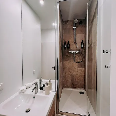 Appartamento Petite Maison Avec Jardin A Paris *