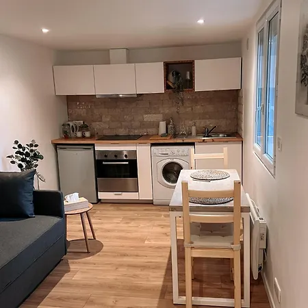 Petite Maison Avec Jardin A Paris
