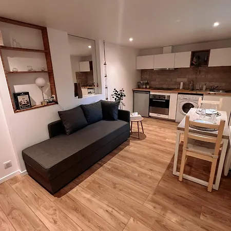 Apartment Petite Maison Avec Jardin A Paris